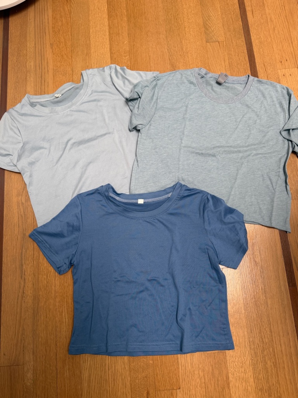 Shades of blue cropped trio